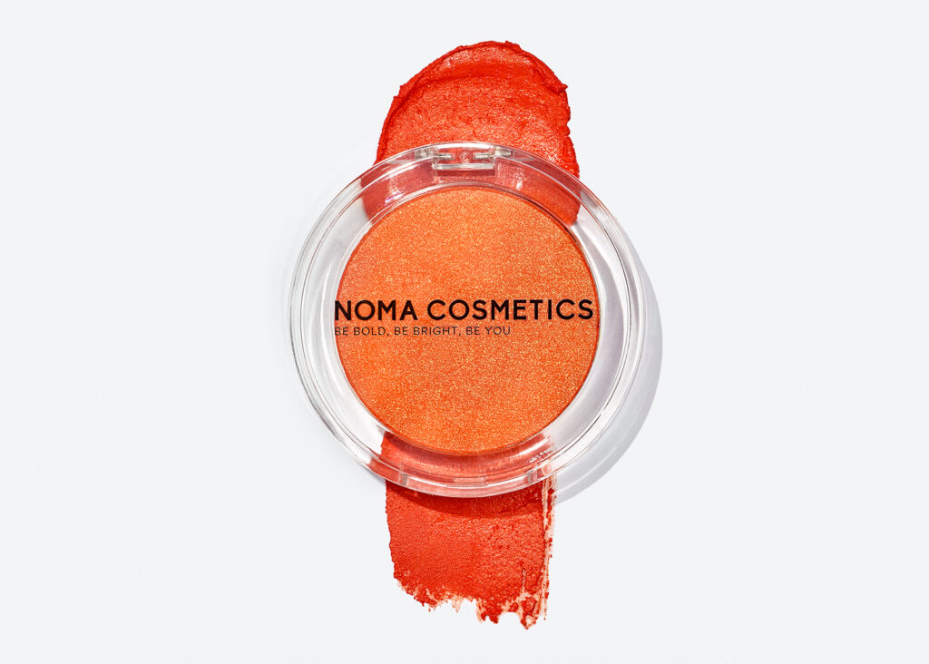 Beauty-Produktfotografie orangener Lidschatten mit Textur und Farbauftrag